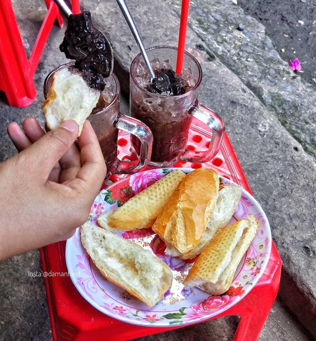 7 bien tau doc,  la cua banh mi Sai Gon anh 1