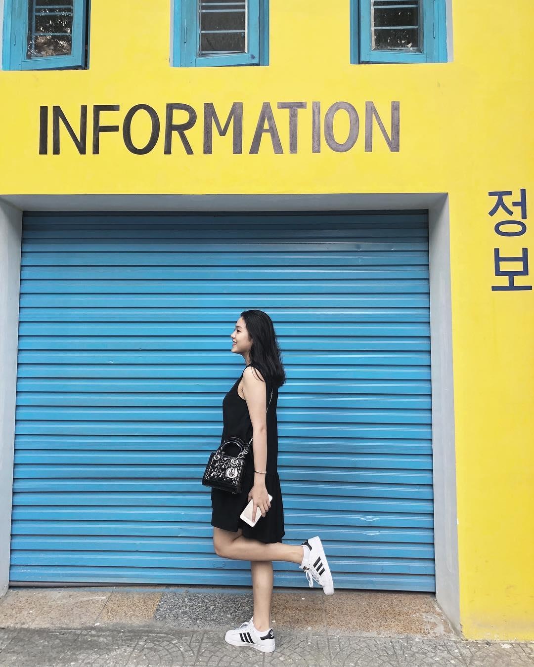 Buc tuong vang moi toanh o Da Nang anh 2