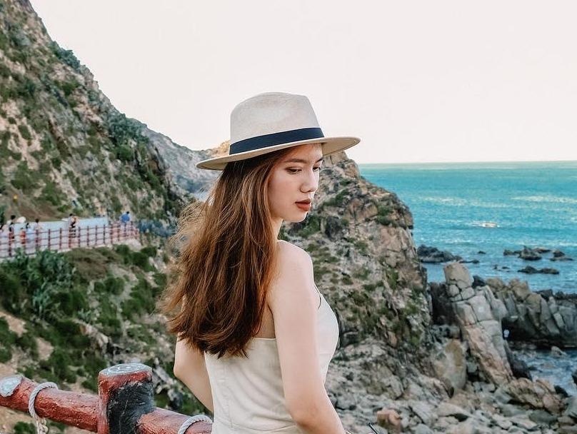 Den Quy Nhon, nap 'vitamin sea' cho ngay he nong nuc hinh anh