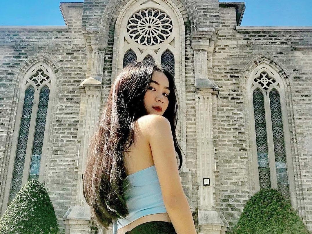 Nha tho Nui Nha Trang len hinh dep tua troi Tay hut gioi tre check-in hinh anh