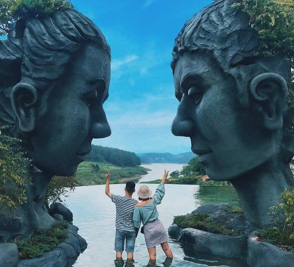 hồ Vô Cực tuyệt đẹp ở Đà Lạt thu hút giới trẻ  ảnh 8 ho Vo Cuc tuyet dep o Da Lat thu hut gioi tre anh 8
