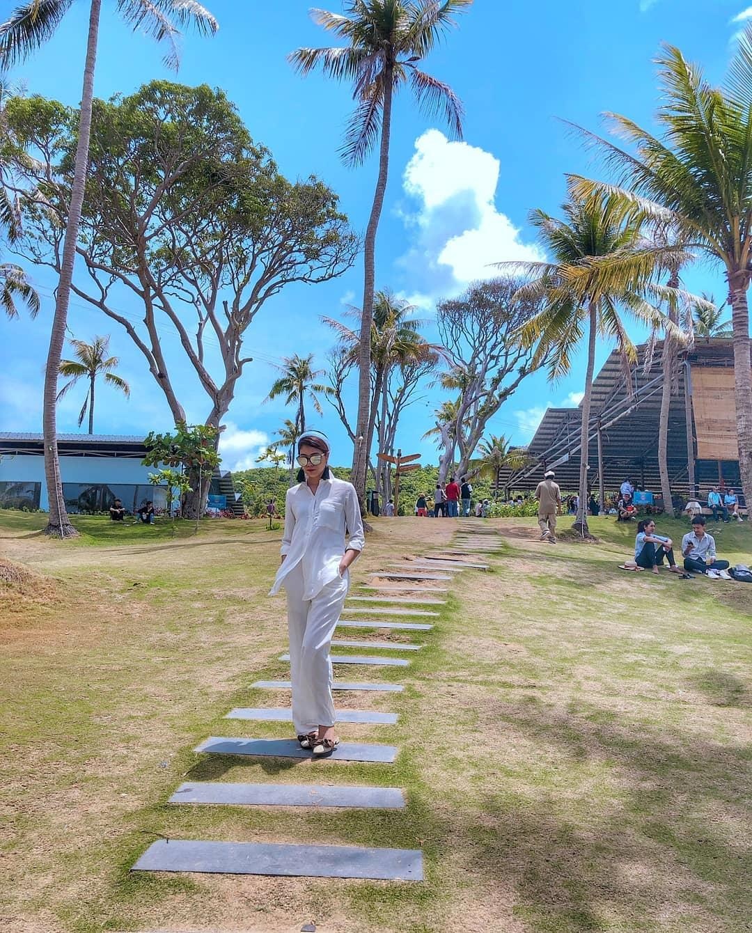 Hon Thom dep tua thien duong qua anh check-in anh 9