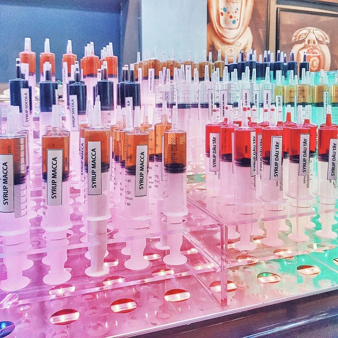 TP.HCM xuất hiện quán trà sữa thí nghiệm độc lạ ảnh 9 TP.HCM xuat hien quan tra sua thi nghiem doc la anh 9