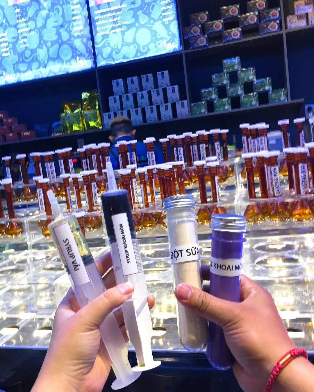 TP.HCM xuất hiện quán trà sữa thí nghiệm độc lạ ảnh 10 TP.HCM xuat hien quan tra sua thi nghiem doc la anh 10