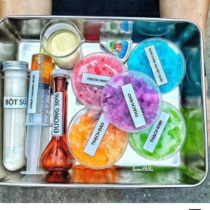 TP.HCM xuất hiện quán trà sữa thí nghiệm độc lạ ảnh 7 TP.HCM xuat hien quan tra sua thi nghiem doc la anh 7