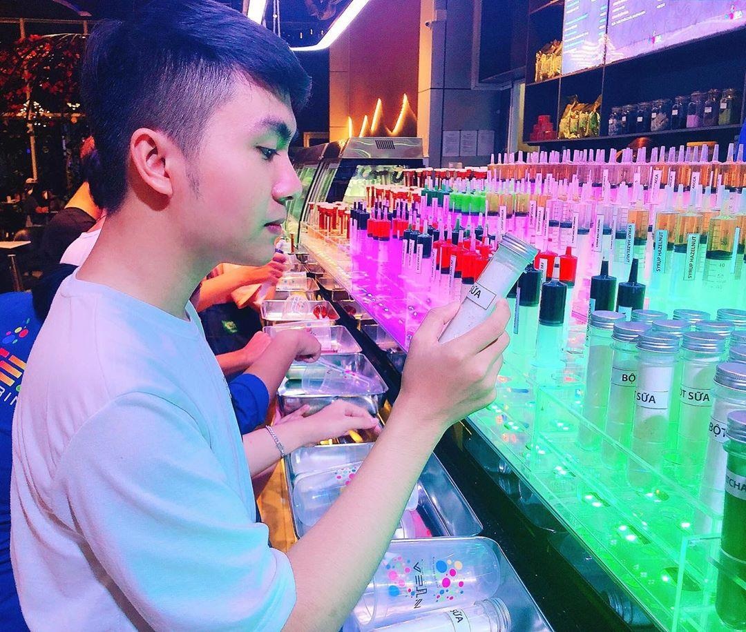 TP.HCM xuất hiện quán trà sữa thí nghiệm độc lạ ảnh 2 TP.HCM xuat hien quan tra sua thi nghiem doc la anh 2