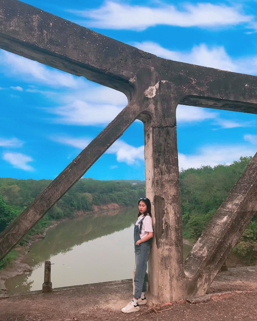 Cau Gay o Binh Duong thu hut ban tre check-in anh 9