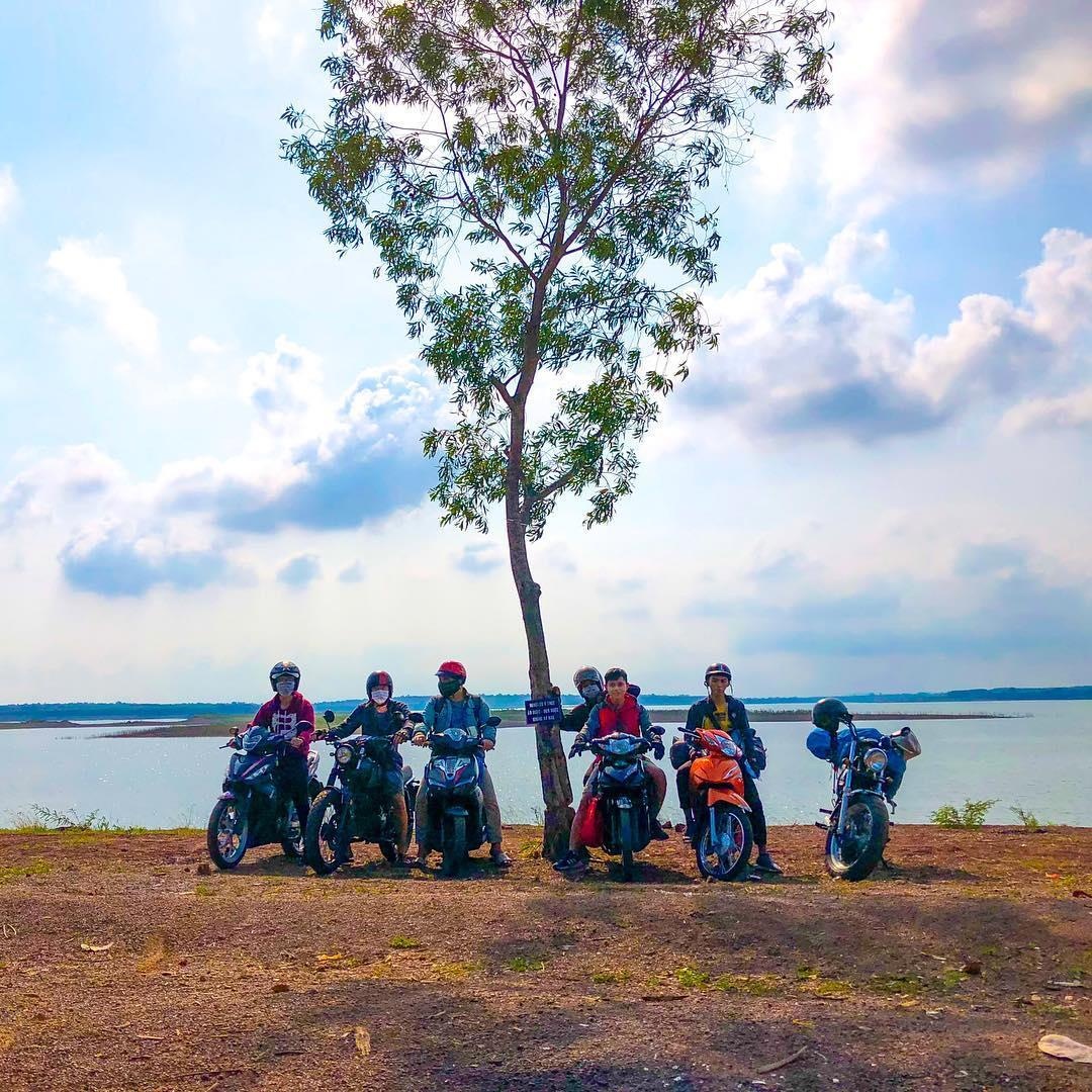 Ho Tri An qua anh check-in cua gioi tre anh 12