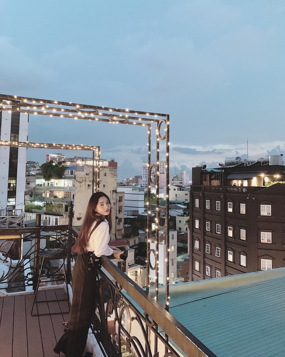 Nhung quan cafe ngam thanh pho tu tren cao anh 6