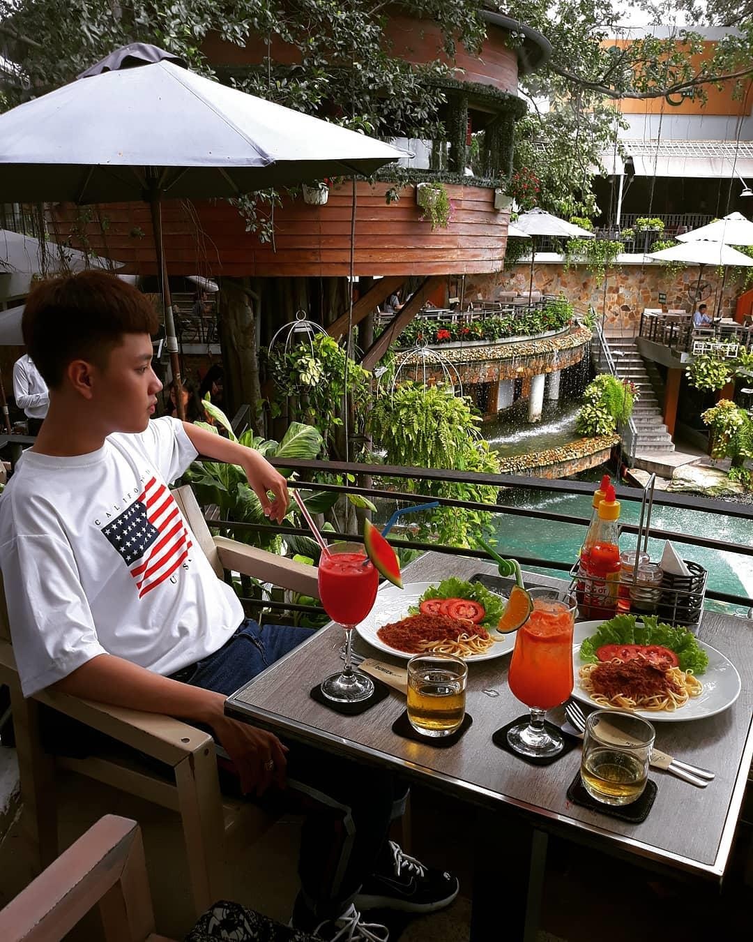Những quán cafe rộng rãi cho phụ huynh chờ con  ảnh 14 Nhung quan cafe rong rai cho phu huynh cho con anh 14