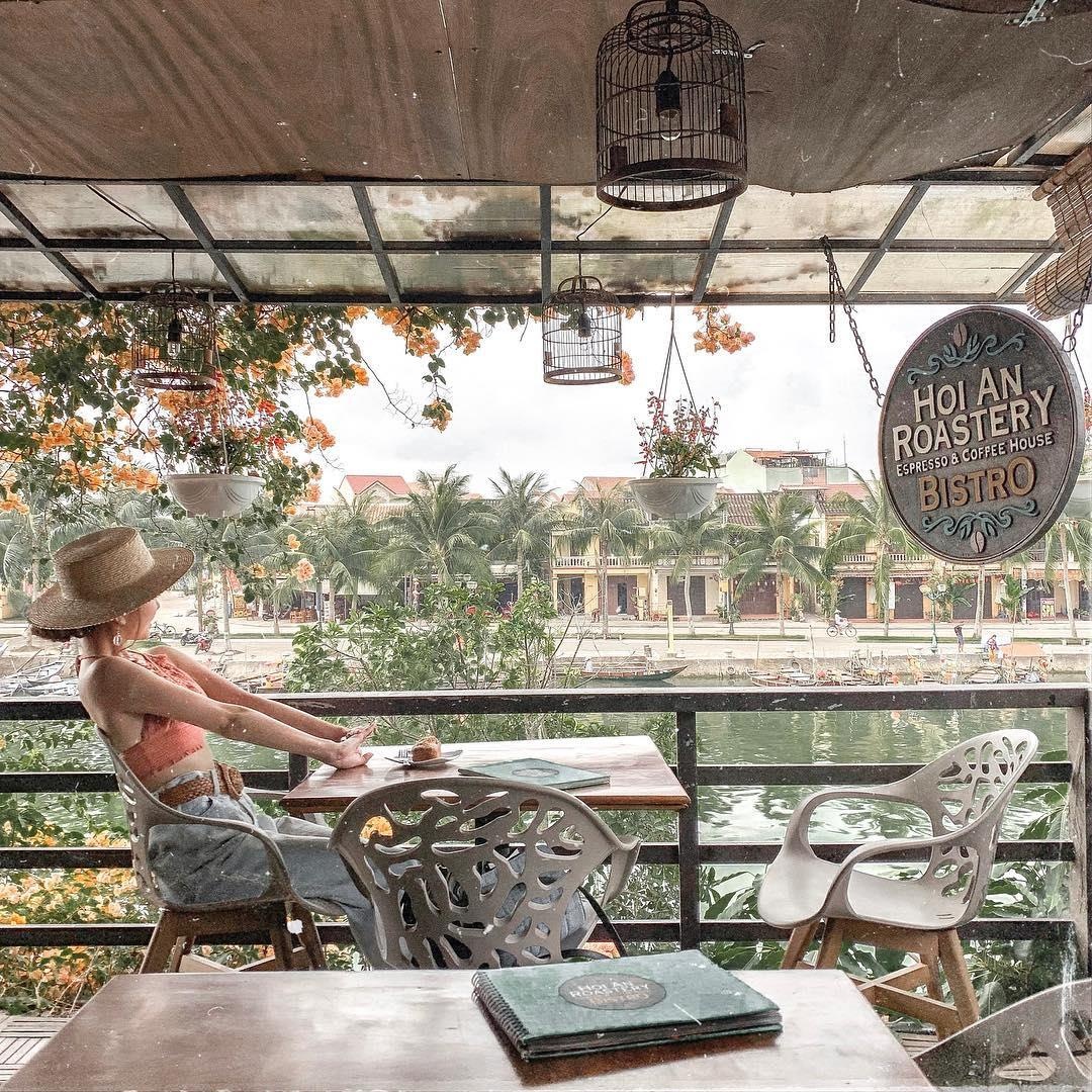 Nhung quan ca phe tren ca ngam duoc pho co Hoi An anh 21