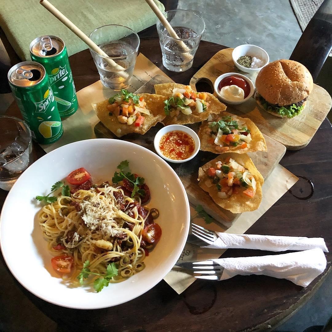 Nhung quan ca phe tren ca ngam duoc pho co Hoi An anh 17