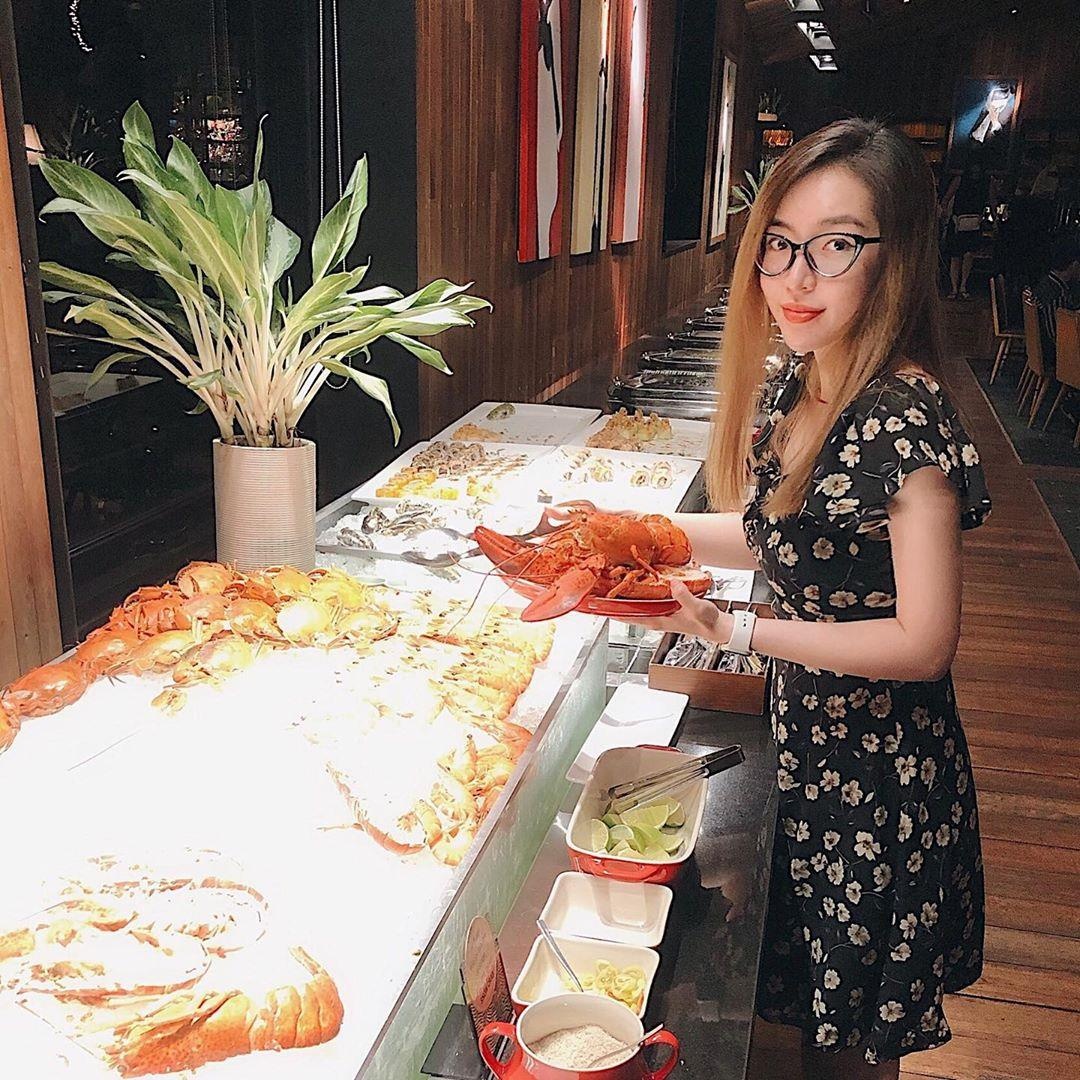 Nhà hàng buffet hải sản sang chảnh ở TP.HCM ảnh 5 Nha hang buffet hai san sang chanh o TP.HCM anh 5