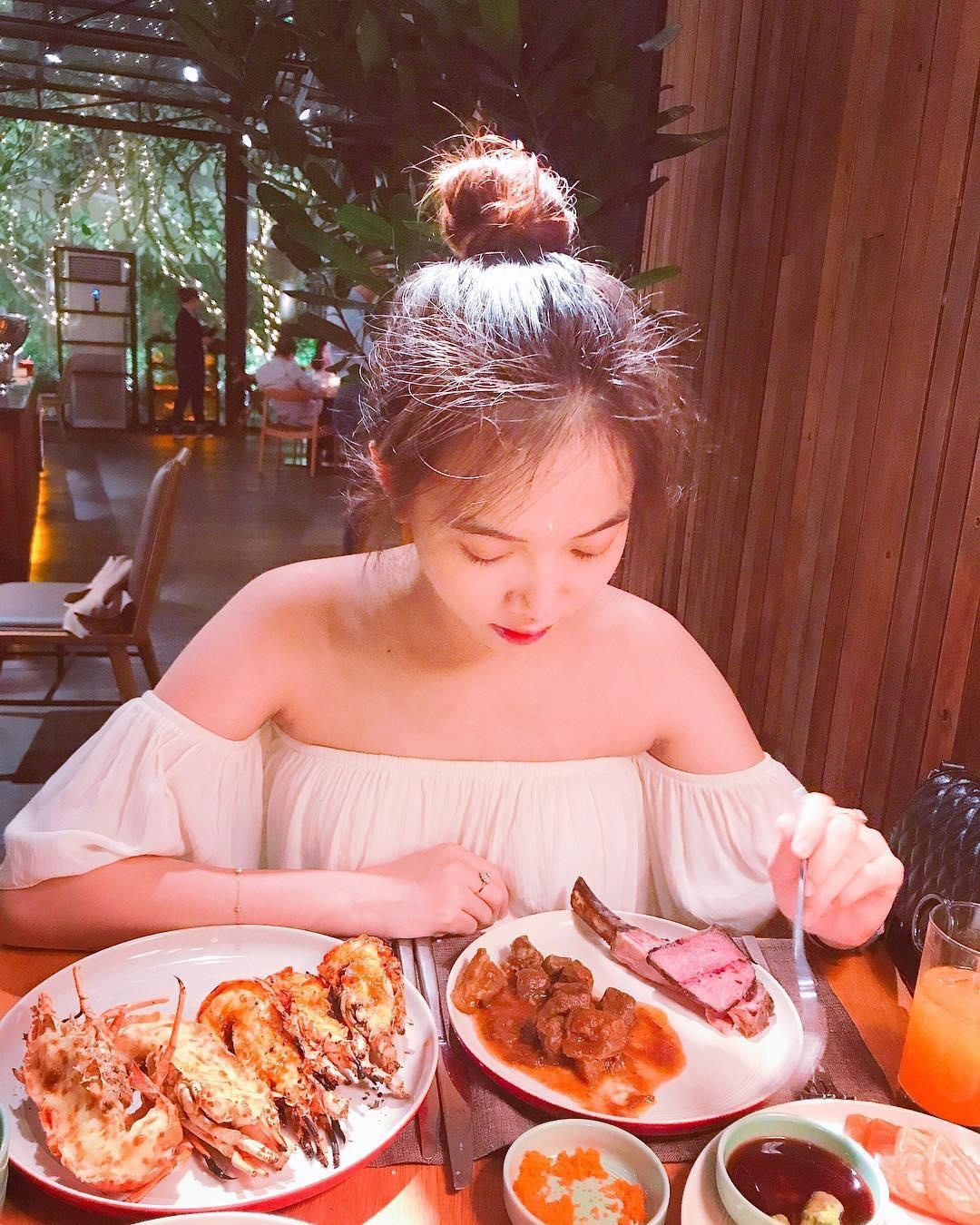 Nhà hàng buffet hải sản sang chảnh ở TP.HCM ảnh 6 Nha hang buffet hai san sang chanh o TP.HCM anh 6