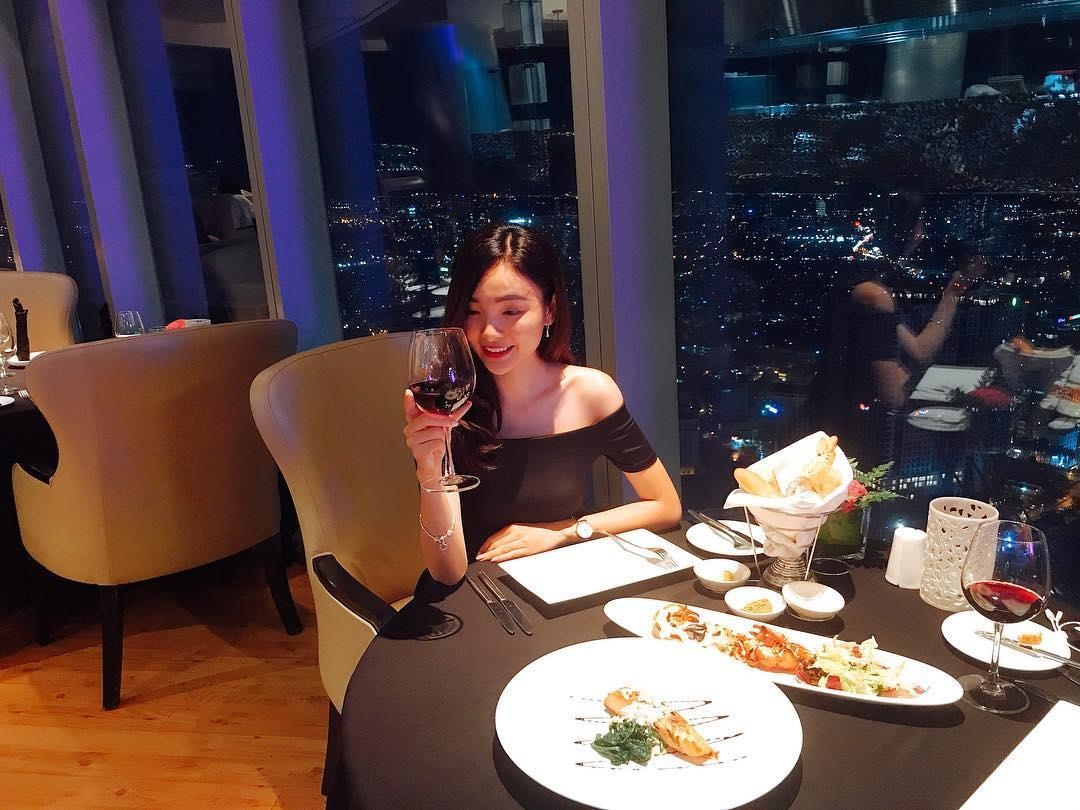 Nhà hàng buffet hải sản sang chảnh ở TP.HCM ảnh 14 Nha hang buffet hai san sang chanh o TP.HCM anh 14