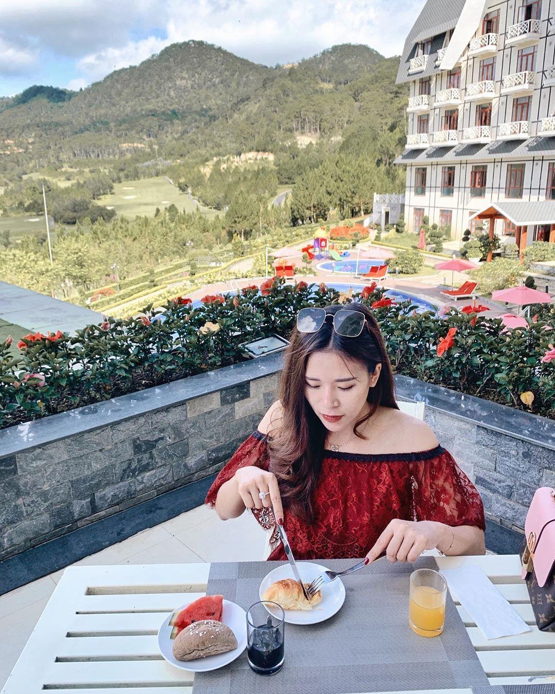 Những nơi lưu trú có hồ bơi xịn sò ở Đà Lạt  ảnh 23 Nhung noi luu tru co ho boi xin so o Da Lat anh 23