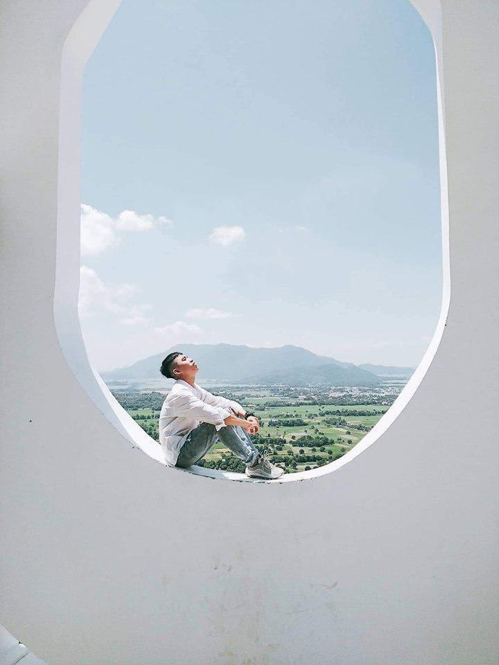 Giới trẻ sống ảo tại cổng trời An Giang ảnh 12 Gioi tre song ao tai cong troi An Giang anh 12