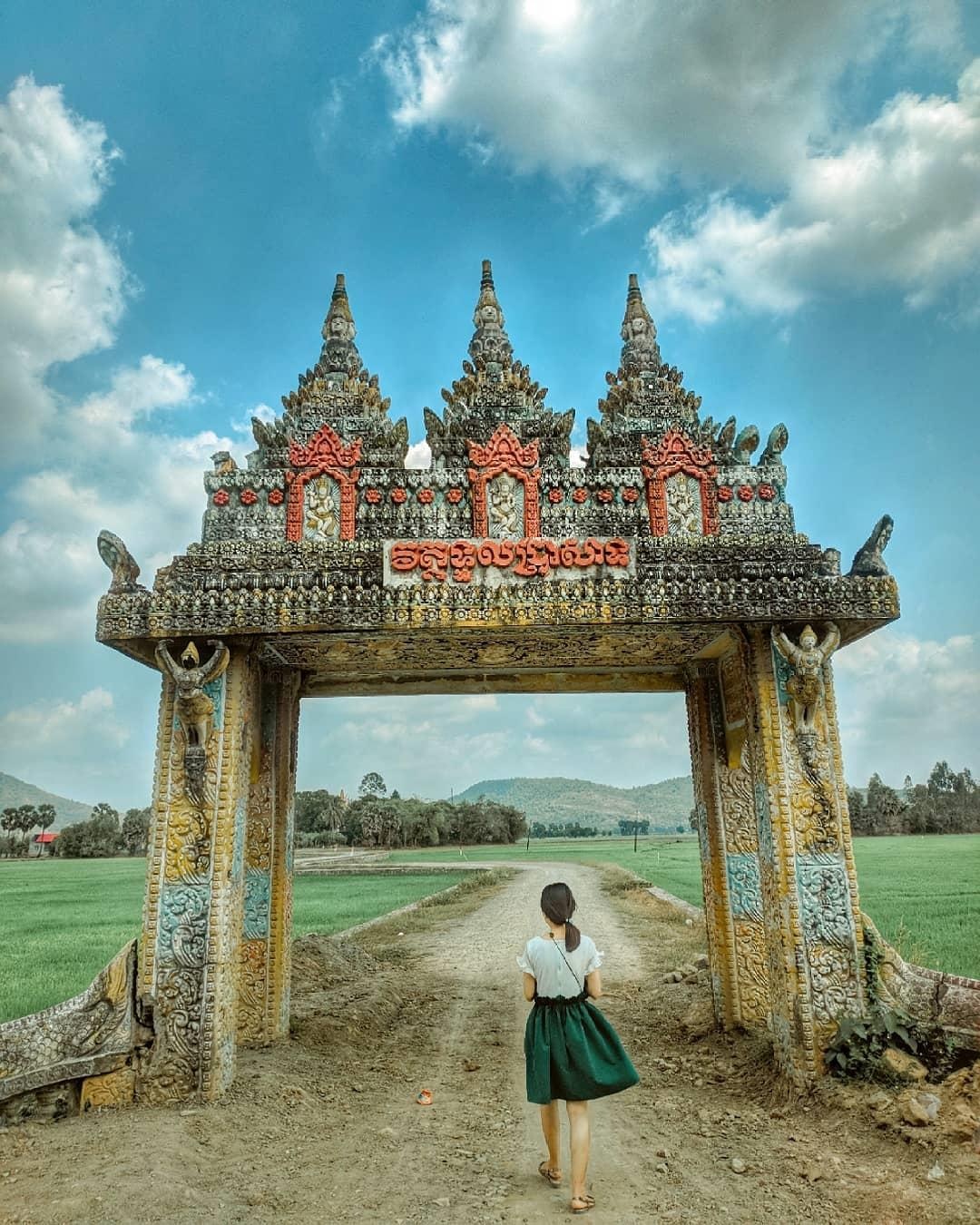 Giới trẻ sống ảo tại cổng trời An Giang ảnh 2 Gioi tre song ao tai cong troi An Giang anh 2