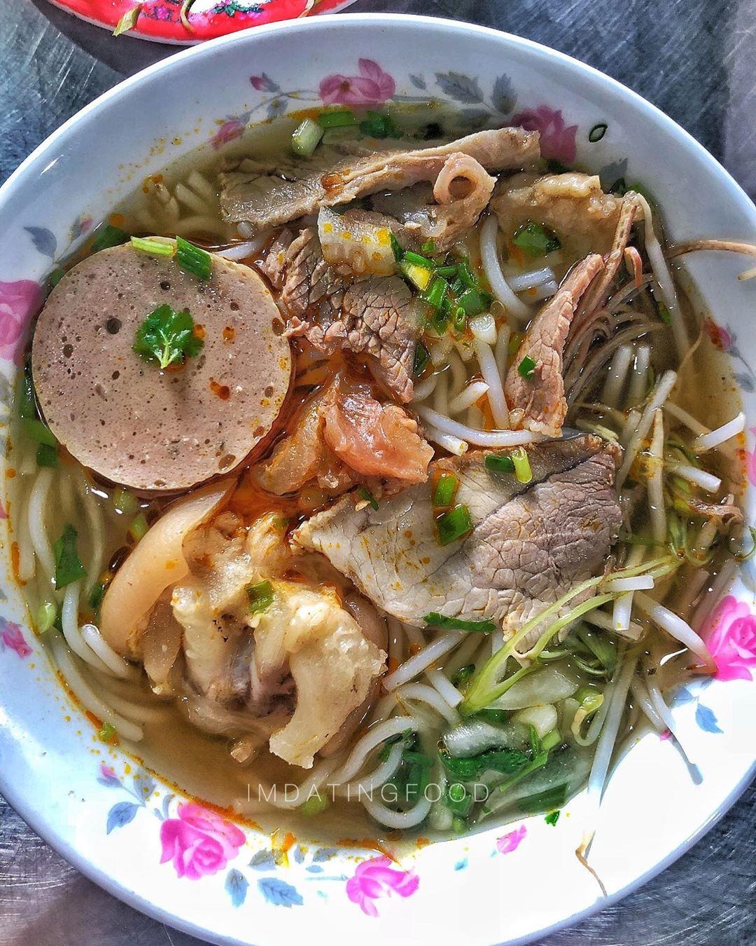 Những quán bún bò ngon ở TP.HCM ảnh 6 Nhung quan bun bo ngon o TP.HCM anh 6