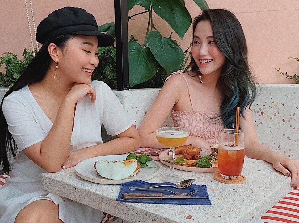 San lung nhung quan ca phe co thuc don 'brunch' sang, xin o TP.HCM hinh anh