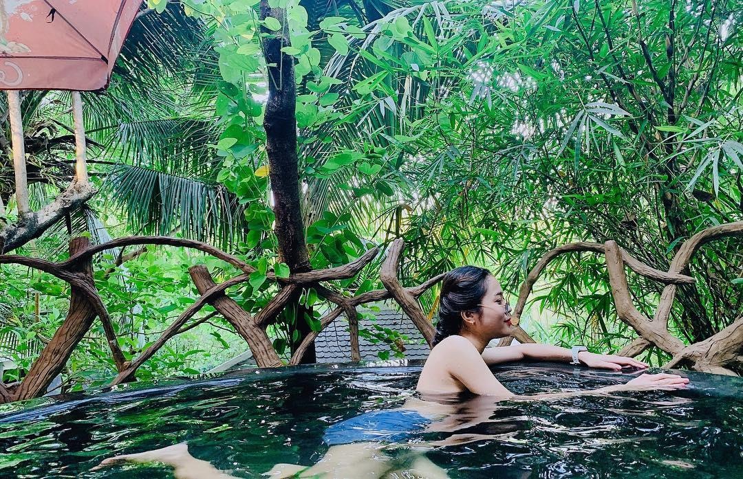 Tắm tiên thả ga tại suối khoáng nóng ở Đà Nẵng ảnh 11 Tam tien tha ga tai suoi khoang nong o Da Nang anh 11