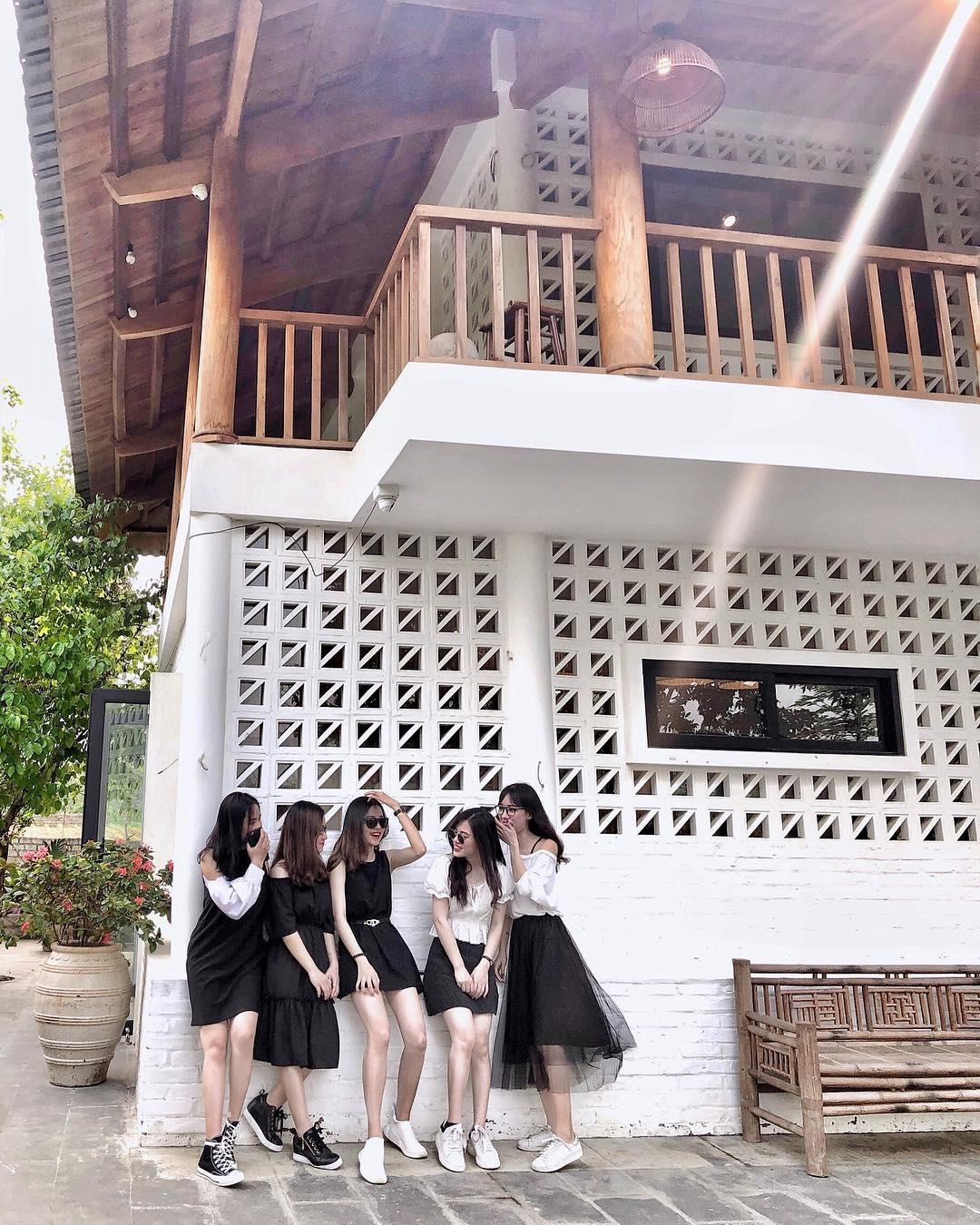 Những villa hồ bơi chất lừ bung xoã dịp lễ 2/9  ảnh 16 Nhung villa ho boi chat lu bung xoa dip le 2/9 anh 16