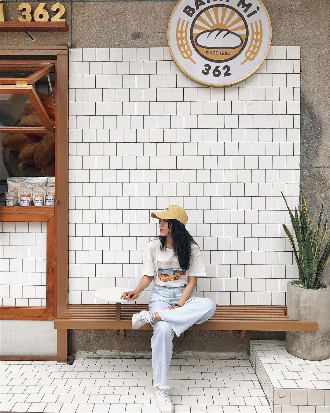 Tiệm bánh mì có view sống ảo như Hàn Quốc ở TP.HCM  ảnh 2 Tiem banh mi co view song ao nhu Han Quoc o TP.HCM anh 2