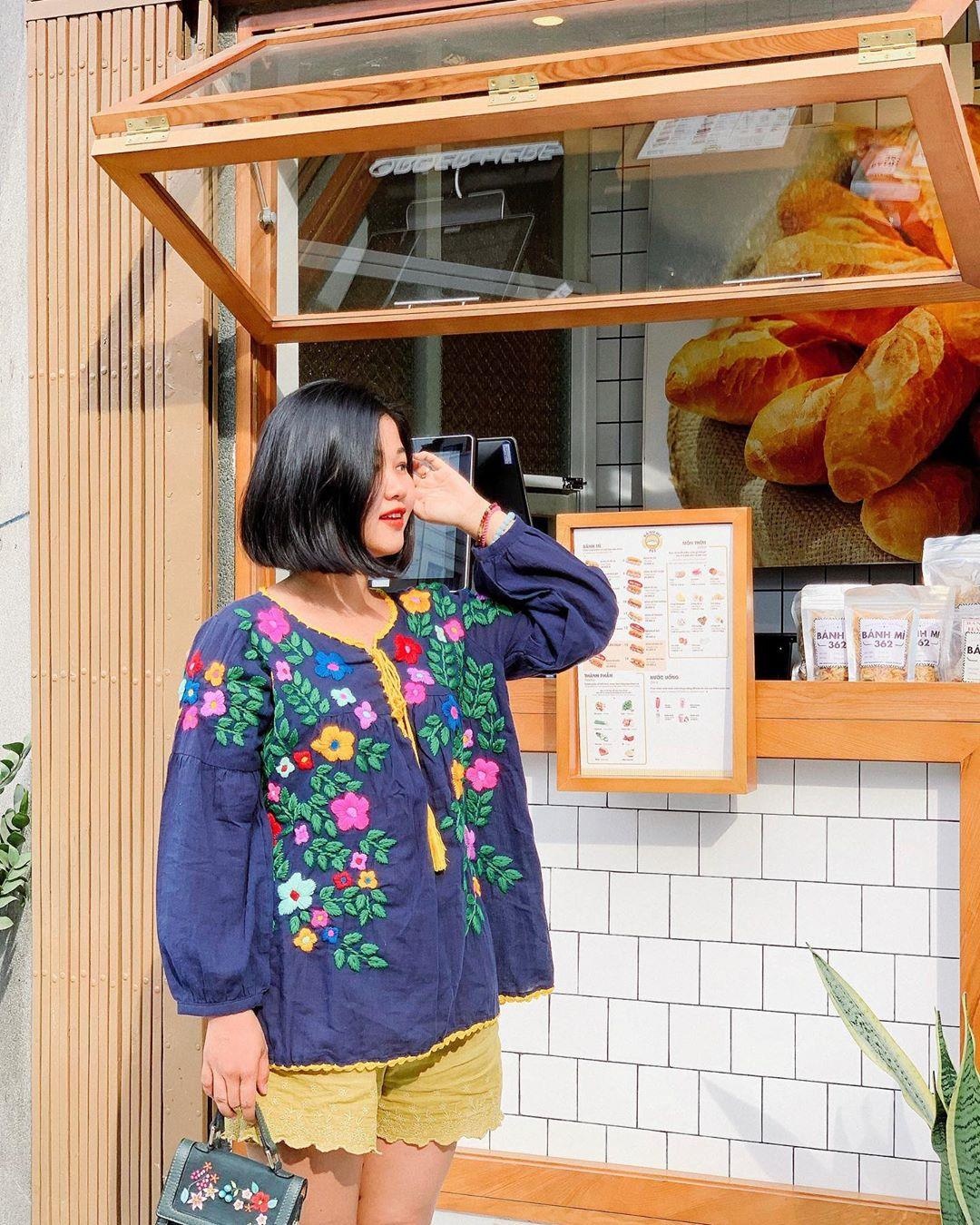 Tiệm bánh mì có view sống ảo như Hàn Quốc ở TP.HCM  ảnh 6 Tiem banh mi co view song ao nhu Han Quoc o TP.HCM anh 6