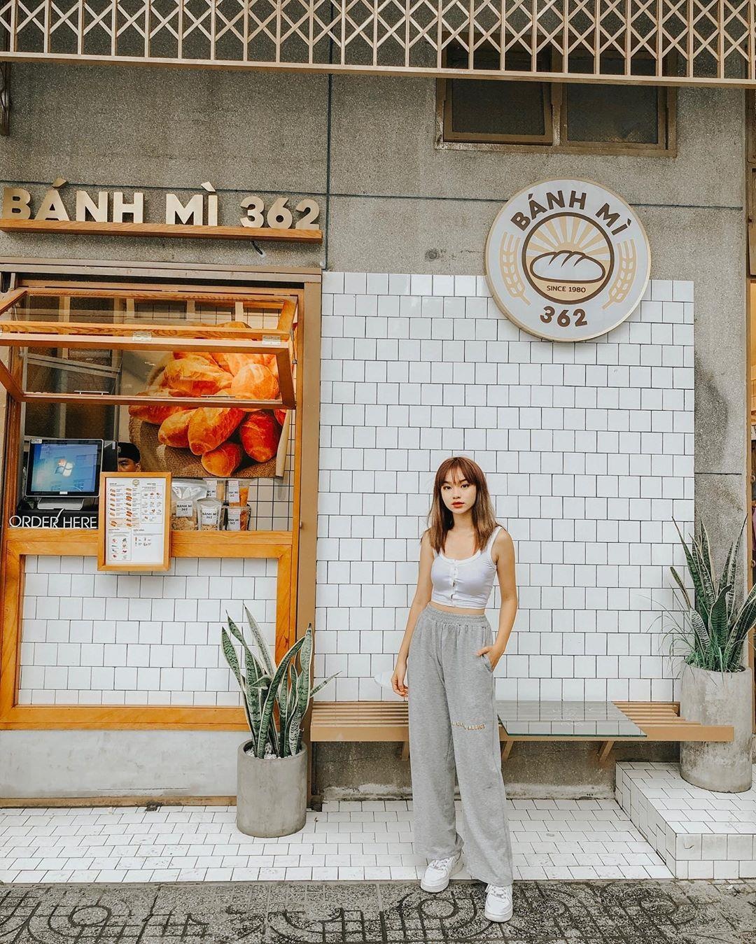 Tiệm bánh mì có view sống ảo như Hàn Quốc ở TP.HCM  ảnh 3 Tiem banh mi co view song ao nhu Han Quoc o TP.HCM anh 3