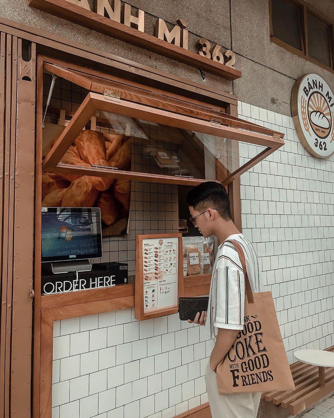 Tiệm bánh mì có view sống ảo như Hàn Quốc ở TP.HCM  ảnh 12 Tiem banh mi co view song ao nhu Han Quoc o TP.HCM anh 12