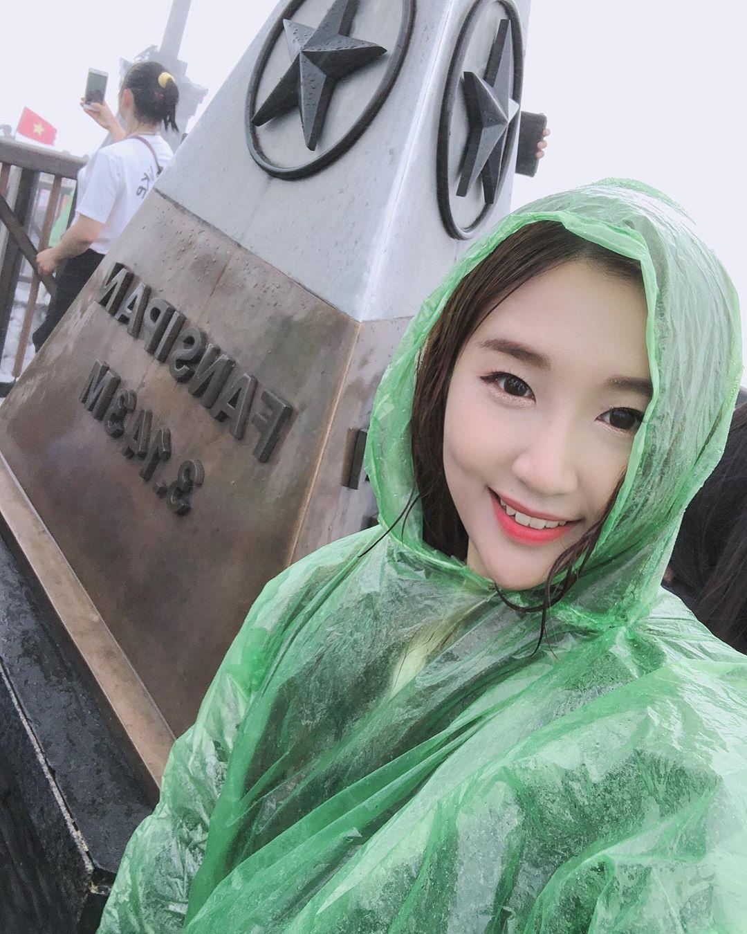 Giới trẻ khoe ảnh ở Sa Pa dù trời mưa gió ảnh 9 Gioi tre khoe anh o Sa Pa du troi mua gio anh 9