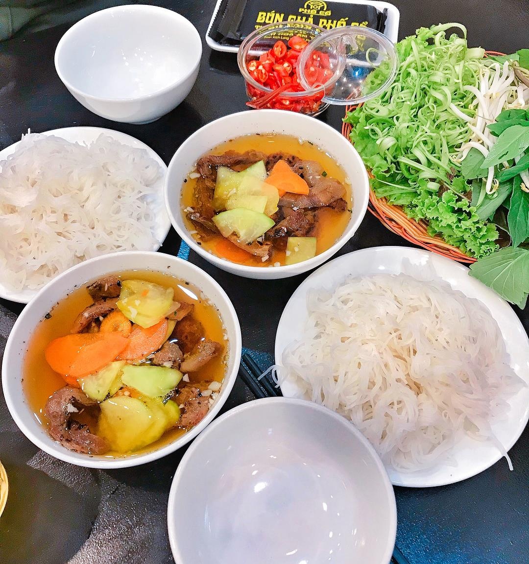 Truy lung 4 tiem bun cha Ha Noi noi tieng o TP.HCM anh 2