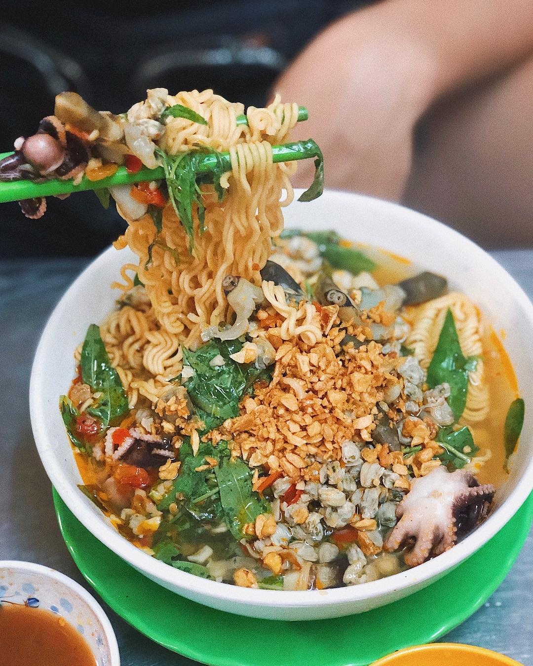 Mì ốc hến và những loại mì hấp dẫn thực khách TP.HCM ảnh 2 Mi oc hen va nhung loai mi hap dan thuc khach TP.HCM anh 2