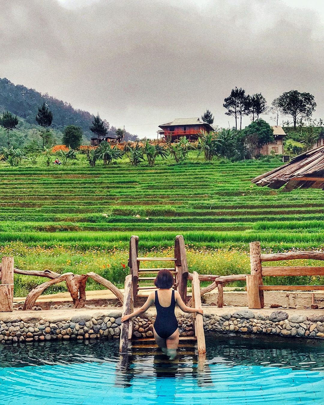 Suoi khoang nong Tram Tau thu hut gioi tre o Yen Bai anh 8