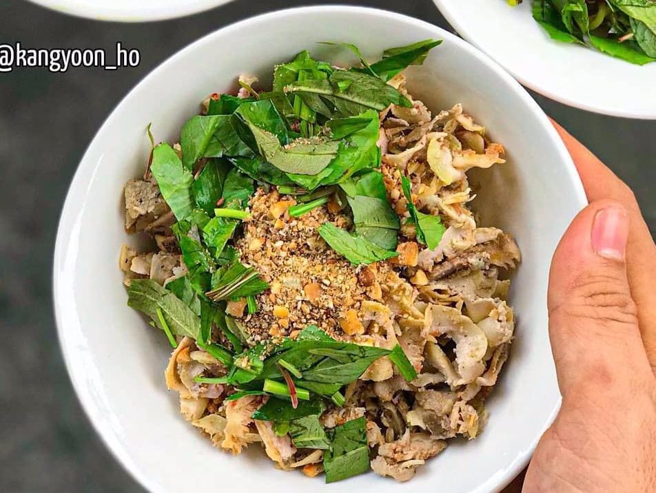 Nhung mon an ngon gia binh dan o xu Hue hinh anh