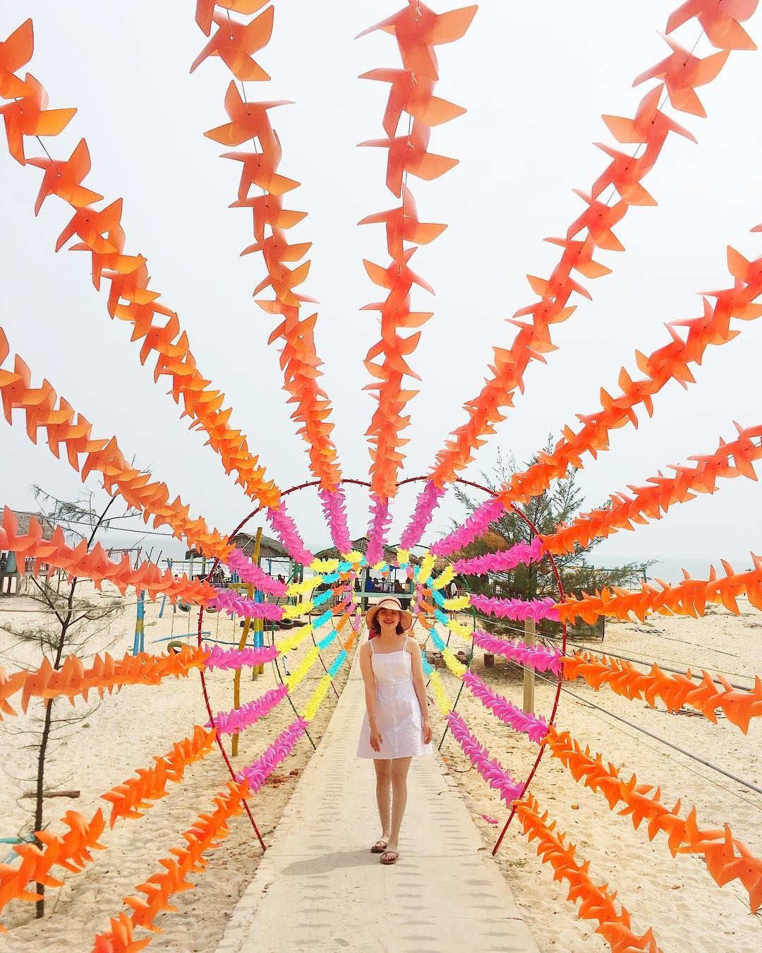 Biển Cửa Tùng ở Quảng Trị đẹp hoang sơ thu hút tín đồ du lịch ảnh 6 Bien Cua Tung o Quang Tri dep hoang so thu hut tin do du lich anh 6