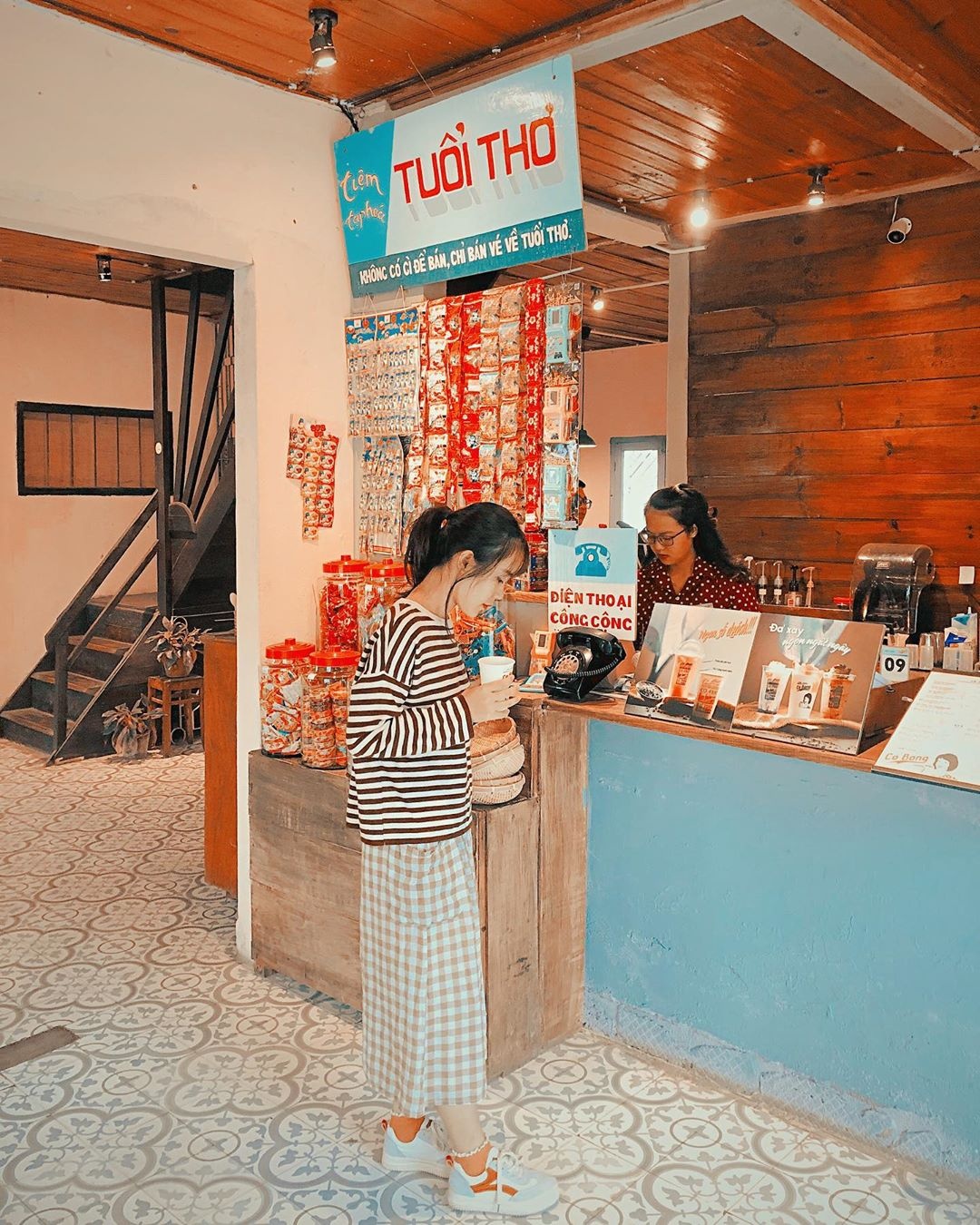 Săn nhiều ảnh đẹp tại những tiệm cà phê theo phong cách retro ở Đà Lạt ảnh 5 San nhieu anh dep tai nhung tiem ca phe theo phong cach retro o Da Lat anh 5
