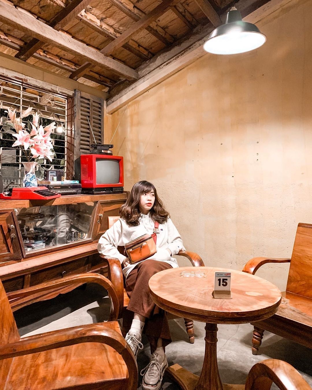 Săn nhiều ảnh đẹp tại những tiệm cà phê theo phong cách retro ở Đà Lạt ảnh 6 San nhieu anh dep tai nhung tiem ca phe theo phong cach retro o Da Lat anh 6