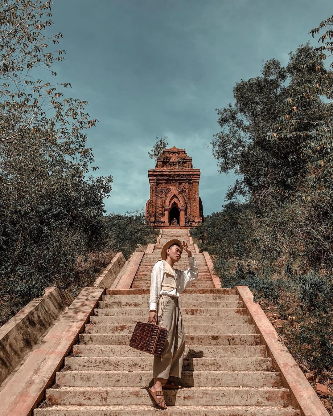 Tháp Bánh Ít ở Bình Định thu hút giới trẻ check-in ảnh 2 Thap Banh It o Binh Dinh thu hut gioi tre check-in anh 2