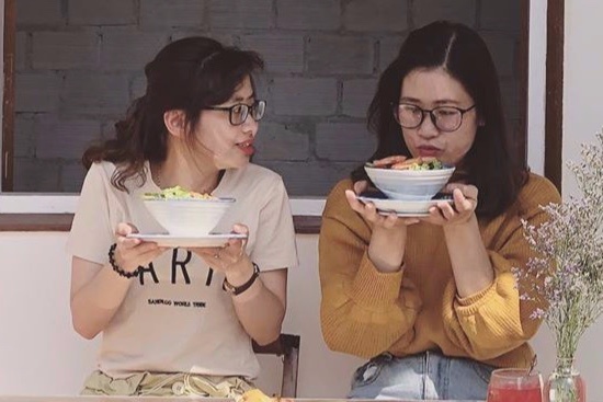 Lau bo mam ruoc va nhung mon an khong the bo qua o Da Lat hinh anh