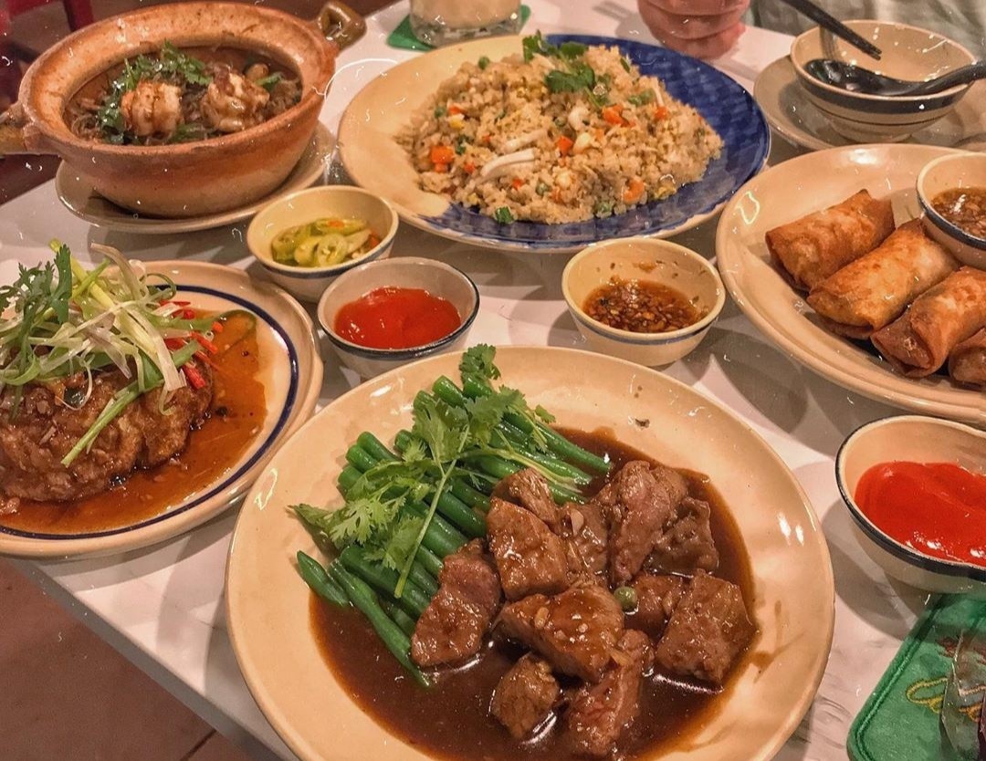 Tiem com nuoc nhieu goc check-in tua Hong Kong o TP.HCM hinh anh