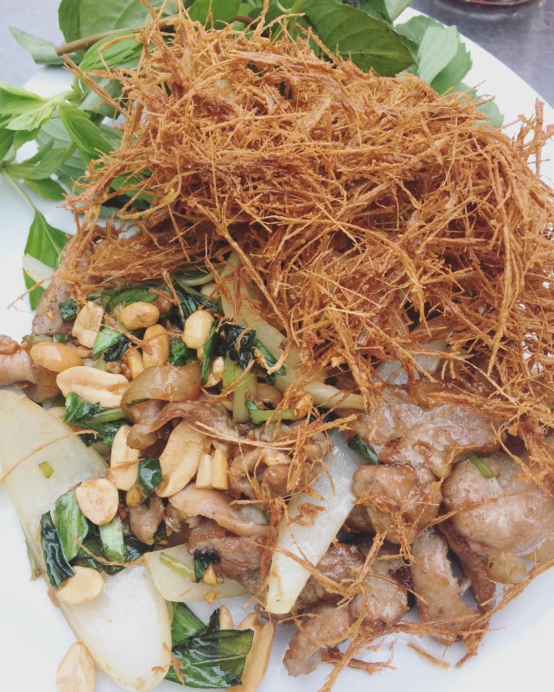 Nhung mon an la vi o TP.HCM anh 1