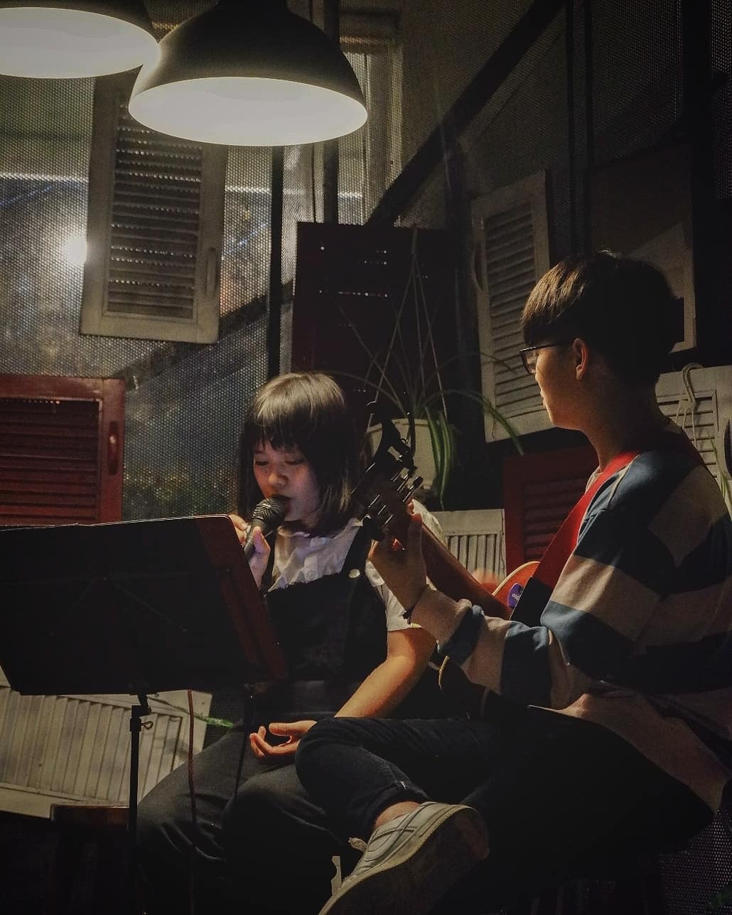 Chill nhẹ buổi tối tại những địa điểm lãng mạn ở Đà Lạt ảnh 8 Chill nhe buoi toi tai nhung dia diem lang man o Da Lat anh 8