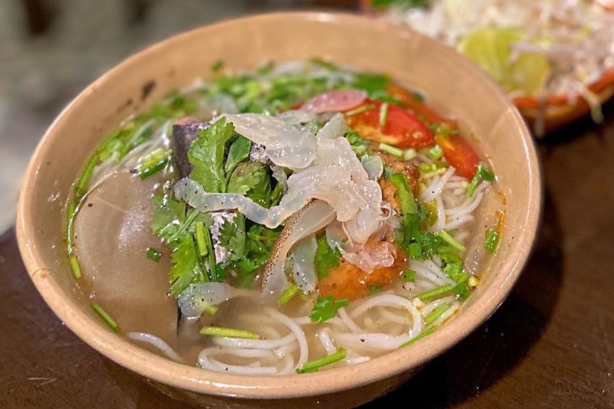 5 dia diem thuong thuc bun ca ngon o TP.HCM hinh anh