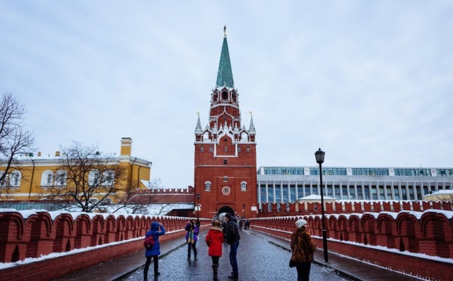 Hoa gia tai san cong va lop dai gia than huu tai Nga hinh anh