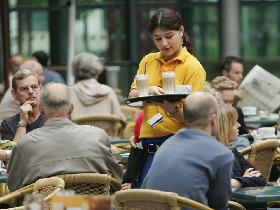 Van hoa tien tip tai cac quoc gia chau Au hinh anh