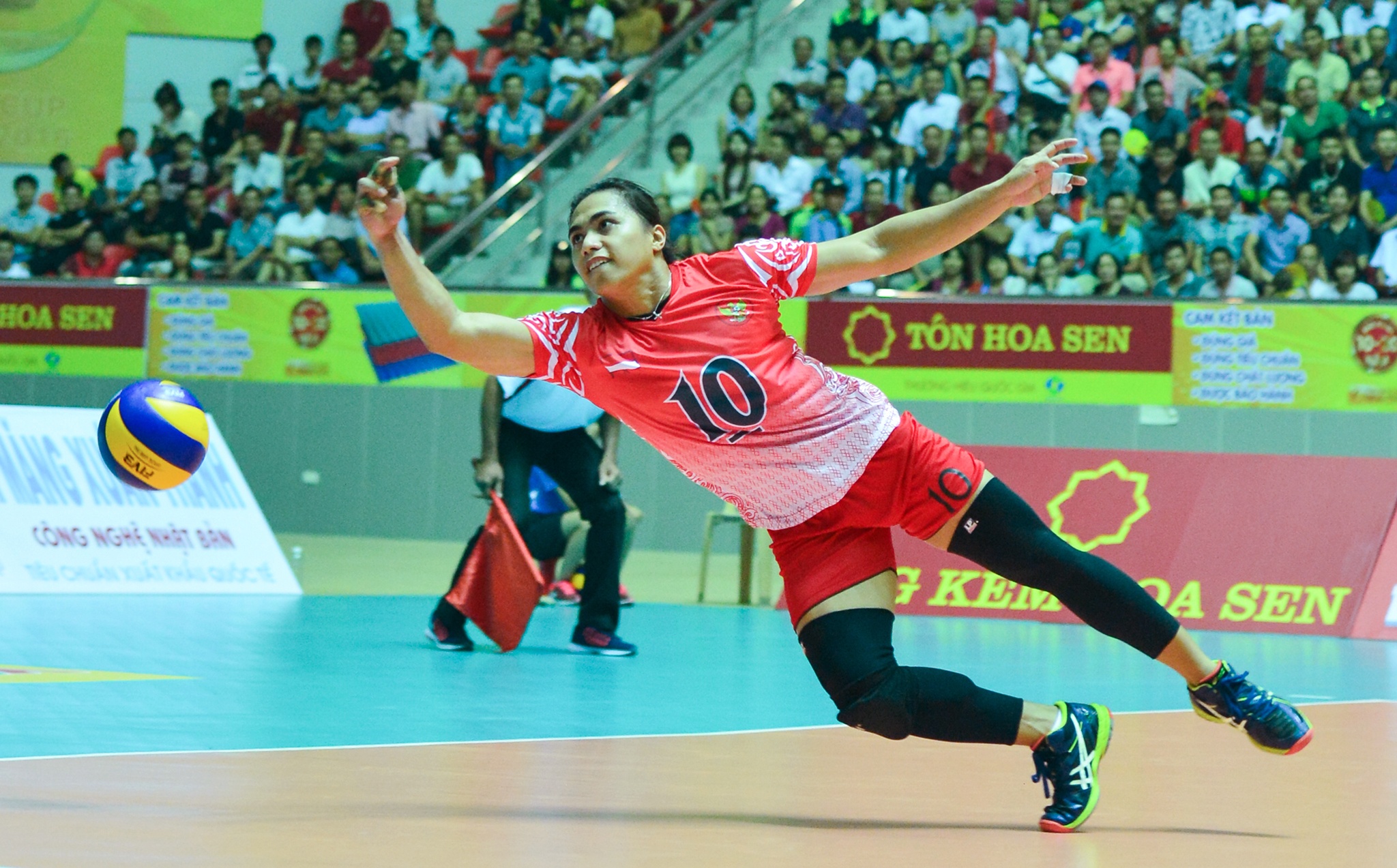 VDV nghi chuyen gioi choi toan dien nhat VTV Cup 2016 hinh anh