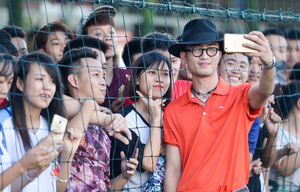 Hong Dang,  Viet Anh,  Hoang Dung,  V-Stars,  Da bong tu thien anh 9