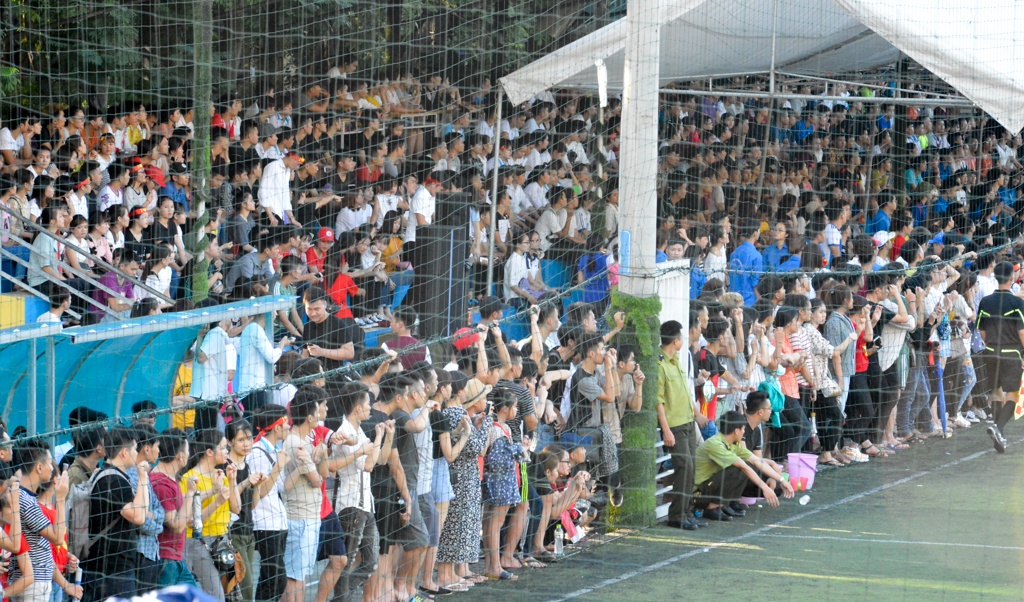 Hong Dang,  Viet Anh,  Hoang Dung,  V-Stars,  Da bong tu thien anh 3