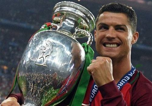 DT Bo Dao Nha vo dich Euro 2016: Chien thang cua suc manh hinh anh